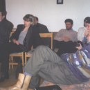 Képek a Véletlen Balett próbaszámának bemutatójáról:<BR>A közönség. A kép bal oldalán Balla D. Károly és Berniczky Éva - Ungvár, 1999